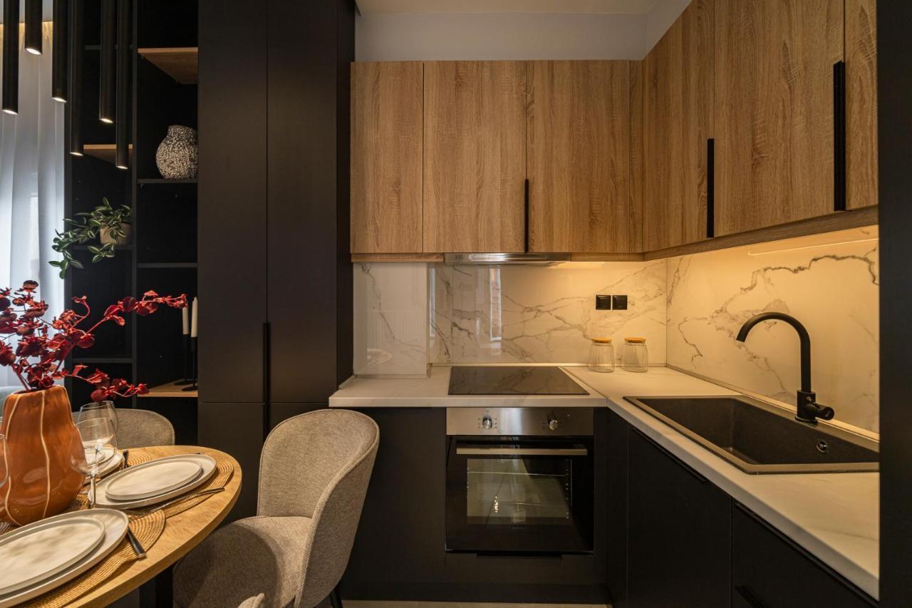 Juno By Halu! Stylish Apt In The Center Солун Екстериор снимка